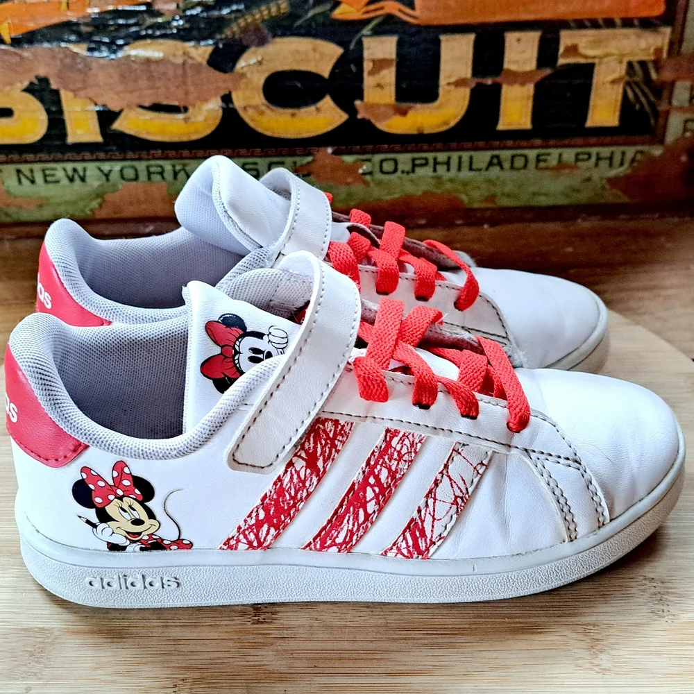 Adidas Disney Minnie Mouse Grand Court Shoes Kid's Size 2 White Red GZ3318